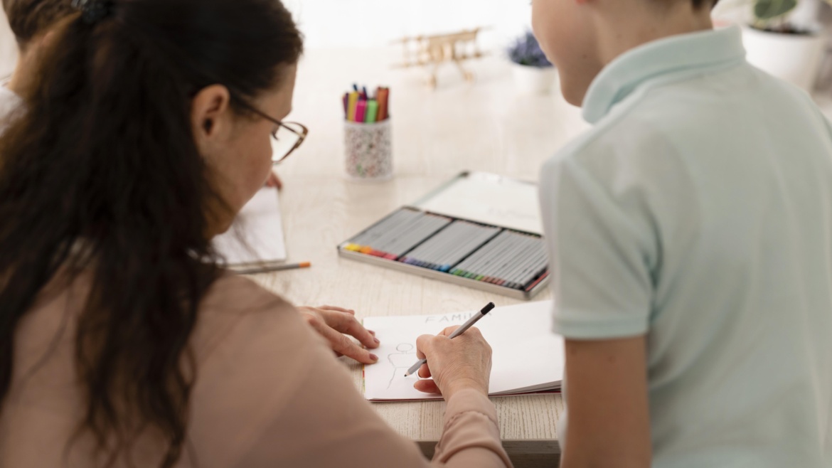 Индивидуална образователна подкрепа